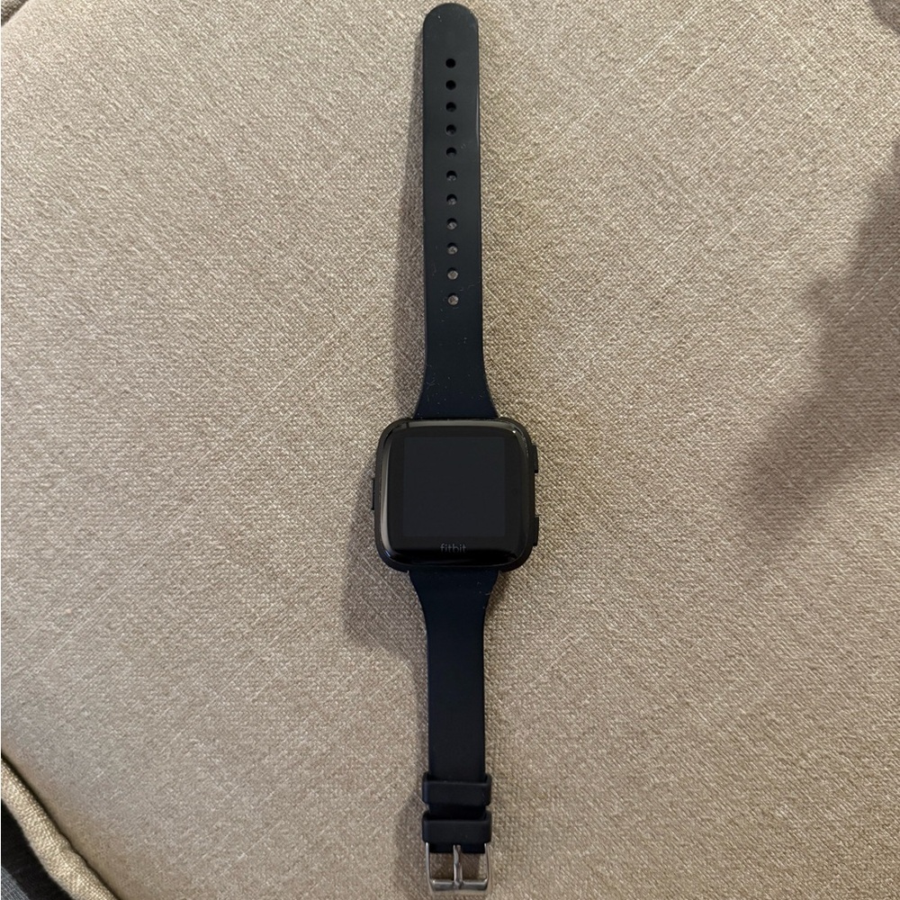 Fitbit Versa Fitness Watch